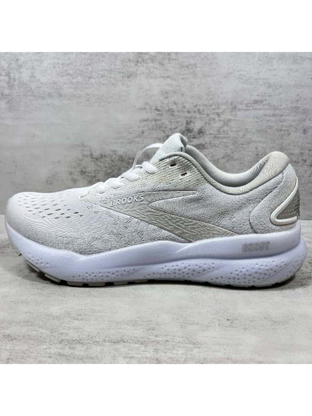 Brooks Ghost 16 Running Shoes - Women's Size 8 - White